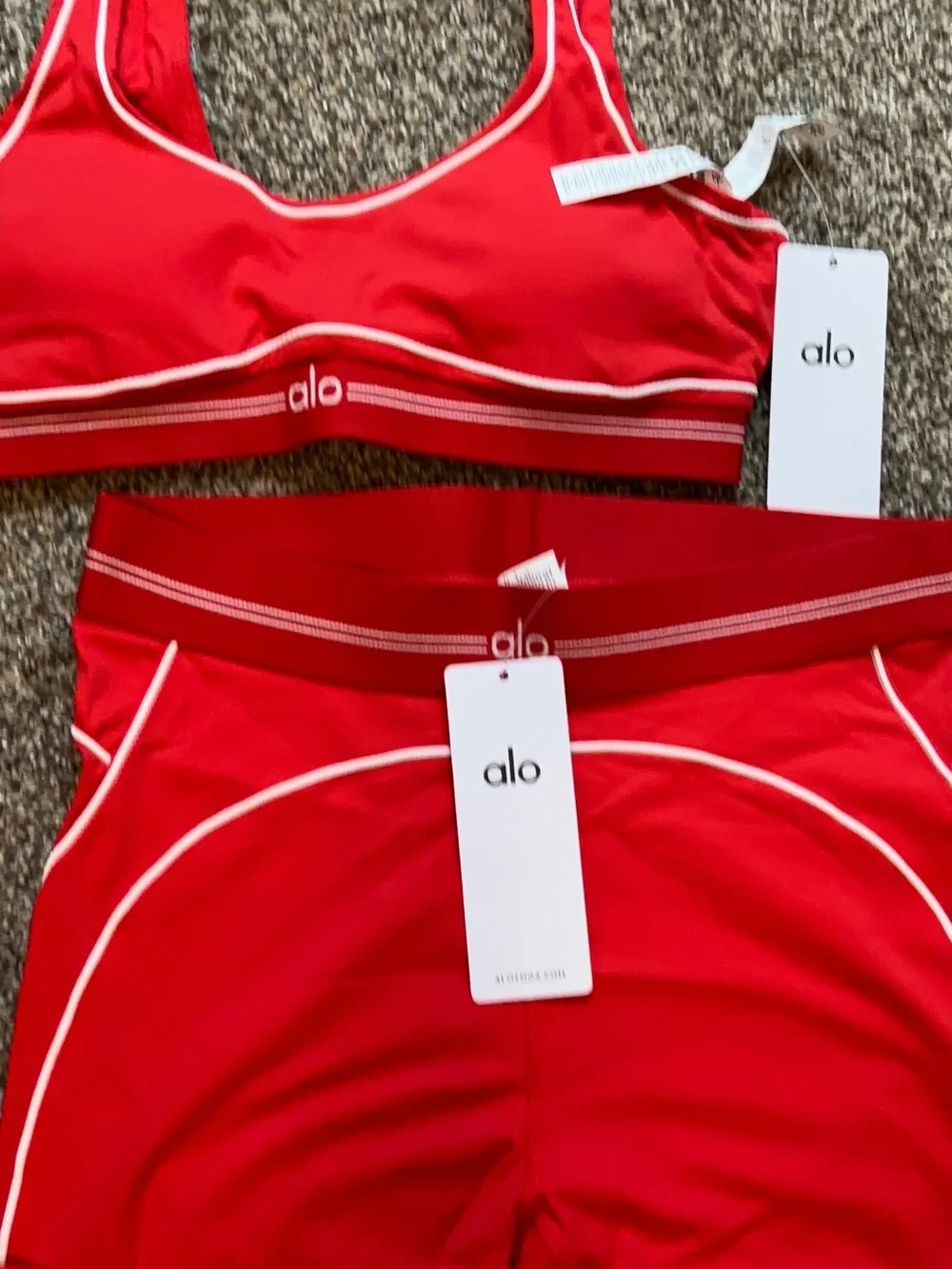 ALO Yoga Red Set